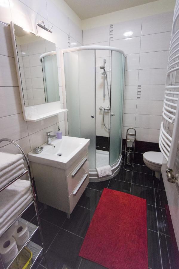 Azur Haz Gyoengyvirag Apartman Sárvár Exterior foto
